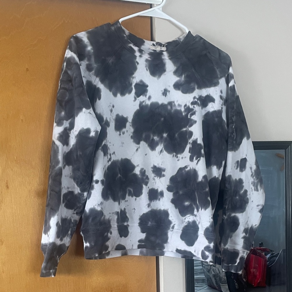 Leallo charcoal grey and white sweatshirt